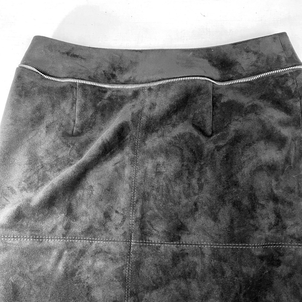 Calvin‎ Klein Skirt 6P Petite Black Faux Suede Pencil Gold Zipper Career Goth